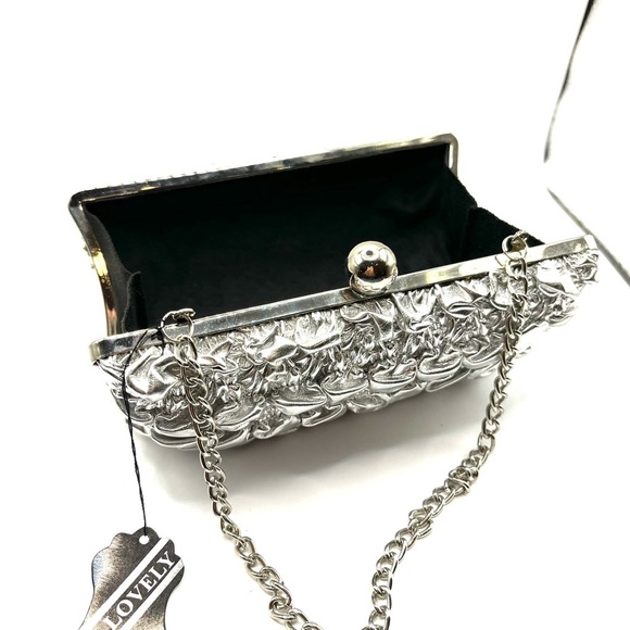 Silver Textured Clutch Puffy Evening Bag with Chain Strap Vintage - Picture 5 of 10